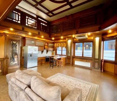 Lesniki Villa | On The River