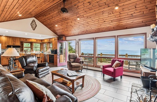 Timberline House | On The Rocks : 5 BR, 4 BA House in Canaan Valley, Sleeps 14