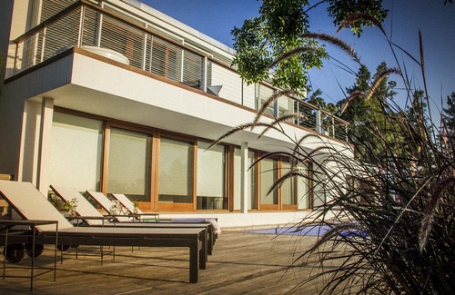 Colonia del Sacramento House | On The Shores Of The Rio De La Plata River, Private Beach, Surrounding Nature