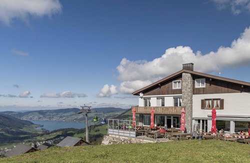 Sattel House | On the ski slope. Vacation home Mostel Lux up to 13 adults 2 babies