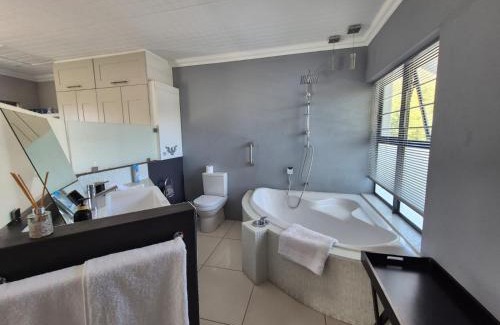 Riebeek Kasteel House | On The Square Accommodation