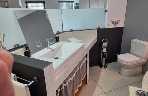 Riebeek Kasteel House | On The Square Accommodation