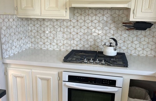 Hermosa Beach Apartment | On the Strand, Casitas Del Mar, Vista 2 Bedroom