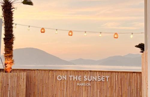 Geoje House | On the Sunset Mansion