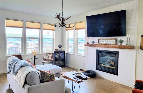 East Hope Condo | On the water at Lake Pend Oreile! Spectacular views. Beautiful condo!