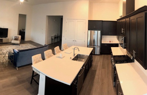Bethel Island House | On the water! Beautiful 3 bedroom Bethel Island house- single story
