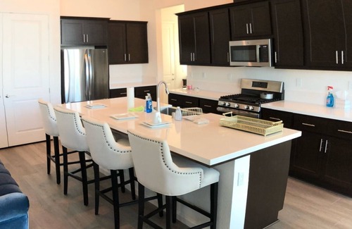 Bethel Island House | On the water! Beautiful 3 bedroom Bethel Island house- single story