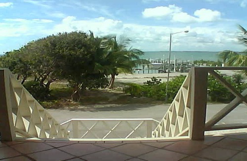 Marsh Harbour Apartment | On the Water-Gated Community-Private Boat Slip/L-In Town,2 Blocks From Resturant