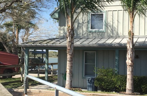 Arroyo City House | On The Water In Arroyo City - Sleeps 8 (Max. occupancy)