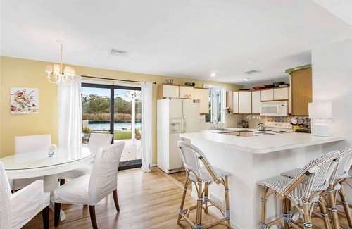 Remsenburg Cottage | On The Water In Remsenburg / West Hampton (US Open Ideal location)