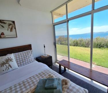 Port Lincoln Apartment | ON THE WATERS EDGE