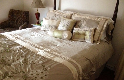 Hampstead Bed & Breakfast | On the waterway, free kayaking! he