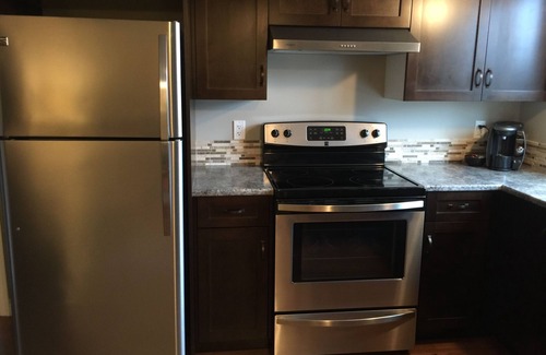 Comox House | On TheRock BnB ~ Modern Suite