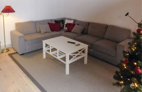 Gnesta House | On this estate you live in a wing, the owner lives in the main part of the house.