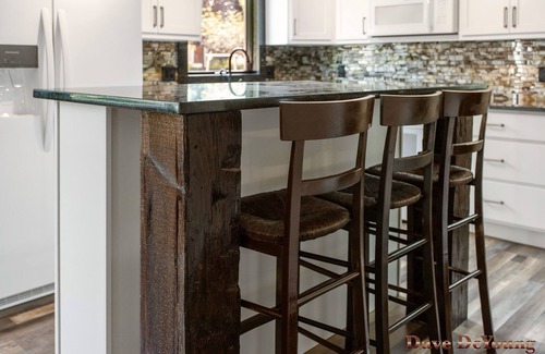 Holland House | On Tulip Lane! Walking distance to downtown shops, restaurants, and parks!