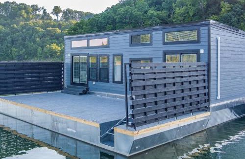 Russell Springs Boat Rental | On - Water 20