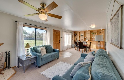 Central Point House | On Working Winery Southern Oregon Bungalow