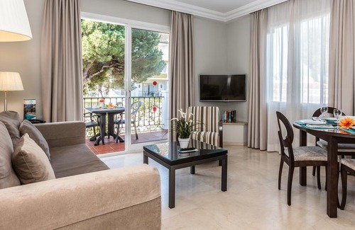 Nikki Beach Apartment | Ona Alanda Club Marbella Apartment