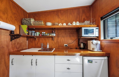Onaero House | Onaeros Cute Little Cottages - Taranaki Retreat