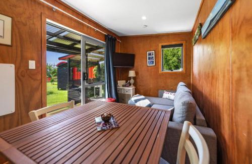 Onaero House | Onaeros Cute Little Cottages - Taranaki Retreat