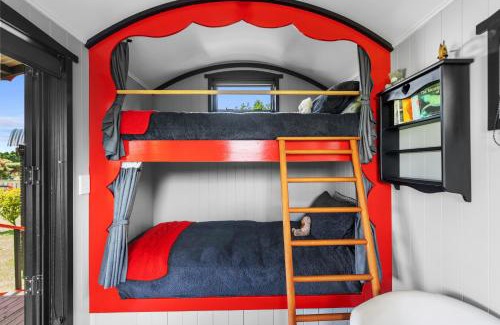 Onaero House | Onaeros Cute Little Cottages - Taranaki Retreat