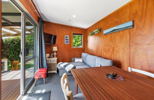Onaero House | Onaeros Cute Little Cottages - Taranaki Retreat