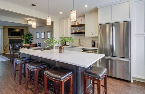 Onamia Villa | Onamia Waterfront Vacation Rental w/ Pool Access!