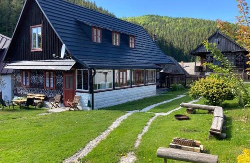 Cicmany House | Ondrejova drevenica