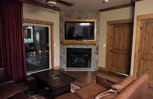 Gatlinburg Resort | One-Bdrm Deluxe Villa at Westgate Smoky Mountain Resort - Sleeps up to 4