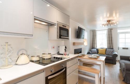 Staithes House | One Beckside Cottage