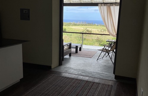 Gibbs Bay Apartment | One bed apartment with expansive ocean view