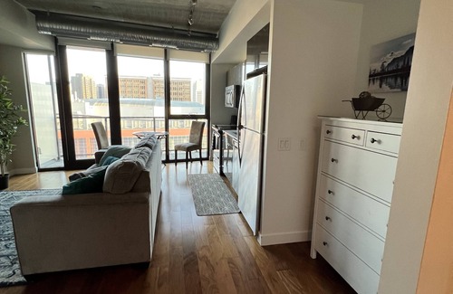 Downtown Winnipeg Apartment | One bed downtown laundry wifi across from the Jets arena