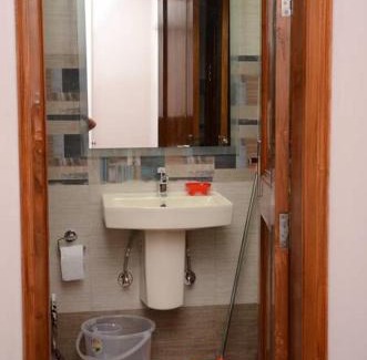 Kalkaji Apartment | One bed,living,kitchen apartment