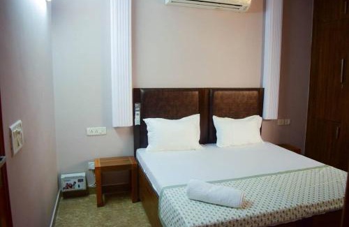 Kalkaji Apartment | One bed,living,kitchen apartment