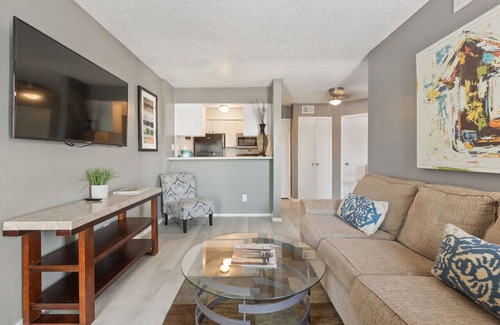 Park Central Apartment | ONE BED ONE BATH AFFORDABLE APT WITH BALCONY!