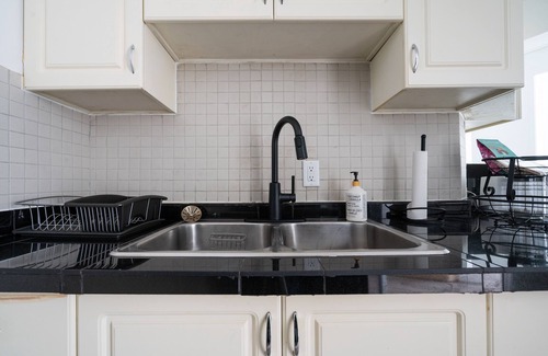 Cordova Bay Apartment | One bed Suite Near One Of Victoria's Sandiest Beaches! Lovely Neighborhood.