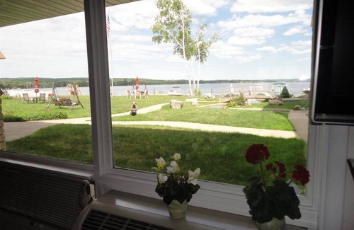 Conway Condo | One Bed, With Kitchenette, Bathroom.