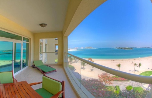 Al Kubus Apartment | One Bedroom apartment Near Nemo Diving Center Palm