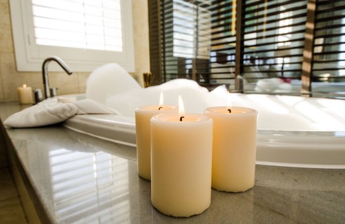 Paget Hotel | One Bedroom Accommodation at Newstead Belmont Hills Golf Resort and Spa