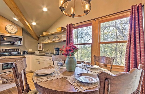 Black Mountain Apartment | One bedroom apartment in Black Mountain