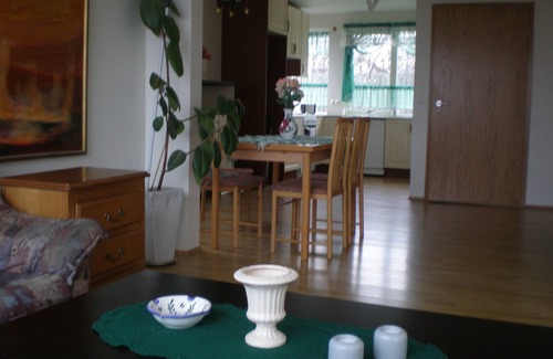 Seltjarnarnes Apartment | One bedroom apartment, car included
