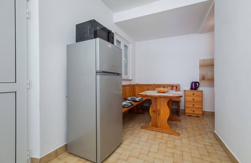 Bratus Apartment | One bedroom apartment near beach Bratuš, Makarska (A-22135-b)