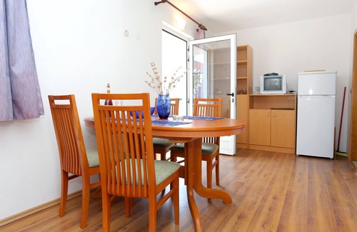 Putnikovic Apartment | One bedroom apartment near beach Žuronja, Pelješac (A-10123-c)