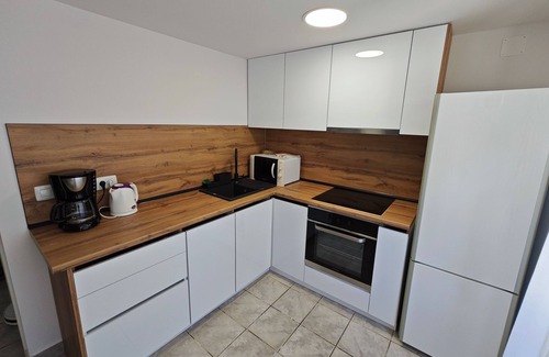 Veli Losinj Apartment | One bedroom apartment with terrace and sea view Veli Lošinj, Lošinj (A-8031-a)