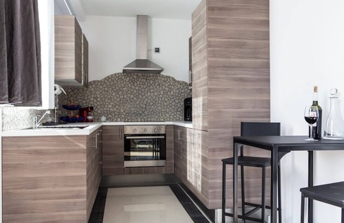 Gare Apartment | One-Bedroom Apartment with Terrace