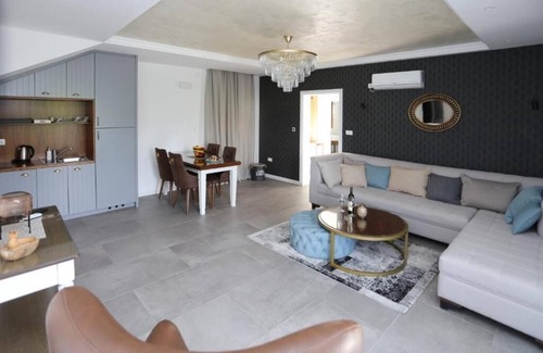 Bijela Apartment | One bedroom Apartment with Sea View and Terrace