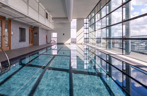 Manchester City Centre Apartment | One Bedroom Apartment in Central Manchester with Pool