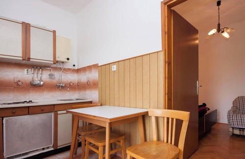 Jadrtovac Apartment | One bedroom Apartment Bajan A1 near the beach