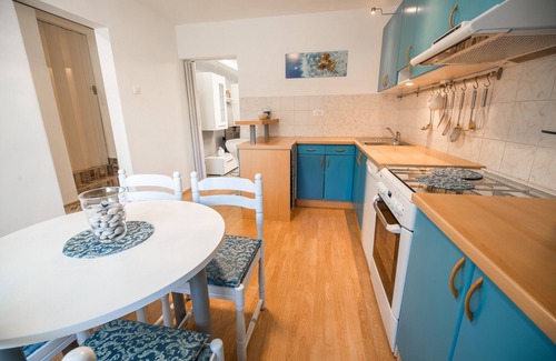Cerklje ob Krki Apartment | One Bedroom Apartment with Hot Tub