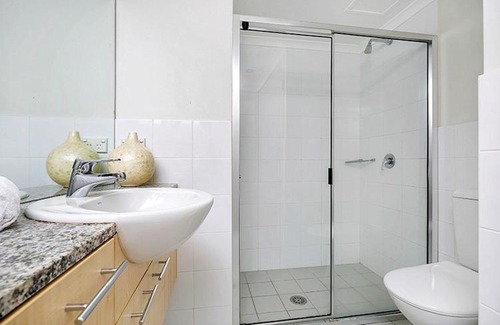 St. Leonards Apartment | One Bedroom Apartment Atchison Street II(LN603)